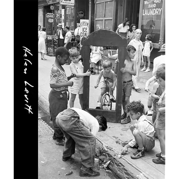 Crosstown: Helen Levitt, Francine Prose: 9781576871034: Amazon.com